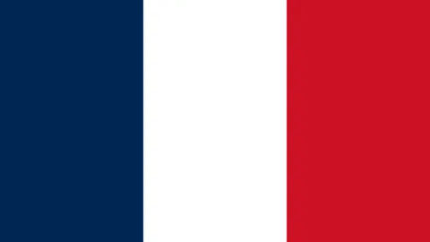 主场豪取12胜8+6场精彩对决，为何辉煌战绩未赢取外界信任？揭秘主场强势背后的疑云！